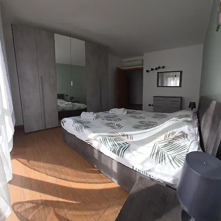 Lägenhet Casa Laetitia